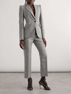 ALEXANDER MCQUEEN Prince of Wales checked wool blazer Designer Hair Accessories, Alexander Mcqueen Clothing, Office Chic, Sports Trousers, Sports Suit, Prince Of Wales, Short En Jean, Ski Wear, Pants Straight