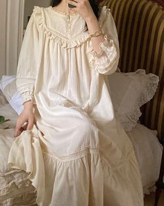 Victorian Nightgown Romantic, Vintage Pijama, French Nightgown, Vintage Nightgown Victorian, Victorian Sleepwear, Nightgown Romantic, Long Night Dress, Summer French Style, Victorian Nightgown