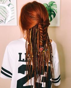 23 Peinados que te convencerán de hacerte trenzas africanas Extension Dreadlocks, Short Weave Hairstyles, Natural Hair Weaves, Dread Braids, Curly Weave Hairstyles, Brazilian Hair Weave