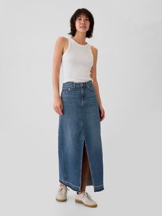 "DIY Distressed Denim Skirt: A Step-by-Step Guide" Africa Outfits, High Rise Denim Skirt, Functional Wardrobe, Ladies Style, Distressed Denim Skirt, Denim Maxi, 60 Fashion