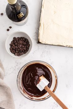 Baileys Brownies are dense and moist with boozy flavor. The layers of brownie, buttercream, and ganache make these brownies oh so addictive! Boozy Brownies Easy, Whisky Brownies, Baileys Irish Cream Brownies