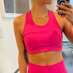 Split Overlay Back Adjustable Sports Bra. Comes With Removable Cups. Gorgeous Bright Pink Perfect For Summer. (Pictured In Small) Final Sale Marked Setactive For Exposure Pink Sports, Pink Sports Bra, Bright Pink, Final Sale, Pink Ladies, Sports Bra, Split, Womens Tops, Crop Tops