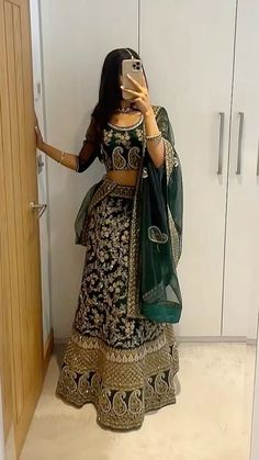 South Asain Clothes, Punjabi Style Lehnga, Desi Cultural Clothes, Bhangra Aesthetic, Desi Lengha, Desi Suits, Punjabi Lehenga, Desi Clothing, Indian Dress Up