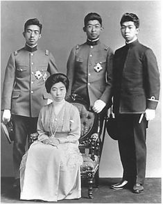 ♪高校生のブログ♪柏発信 South Korea Seoul, Imperial Japanese Navy, Buster Keaton, Japan History, European Royalty, Military Uniforms, Silent Movie, History Pictures, Modern History