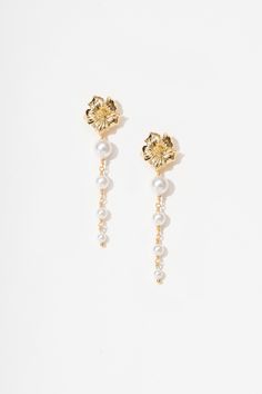 Zahra Muti Pearl Drop Earrings - Artsory Aesthetic Wear, Earrings Aesthetic, High Jewellery, Pinterest Ideas, Suit Dress, Pearl Gemstone, Wedding Hair And Makeup, Fantasy Jewelry, Shell Earrings