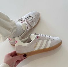 All Nike Shoes, High Heel Sneakers, Cute Sneakers, Sneakers Adidas, Adidas Gazelle