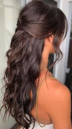 Cute Prom Hairstyles, Half Up Half Down Hair Prom, Simple Prom Hair, Prom Hair Down, Ball Hairstyles, Quince Hairstyles, Prom Hairstyles For Long Hair, Wedding Hair Down, Hairdo For Long Hair