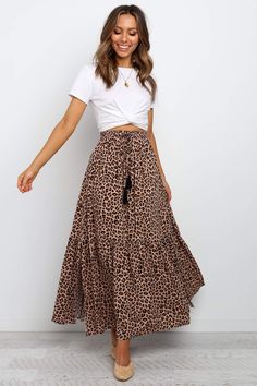 Stile Boho Chic, Long Skirt Outfits, Maxi Rok, Maxi Skirt Outfits, Outfit Jeans, Mode Casual, Maxi Skirts, Mode Inspiration, Modest Outfits