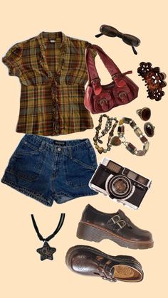 Accessories To Make Your Outfit Better, Barnes And Noble Outfit, Outfits With Brown Doc Martens, Grunge Downtown Outfits, 90s Womens Fashion, Button Up Outfits, Outfit Layouts, Downtown Outfits, Thrift Inspo