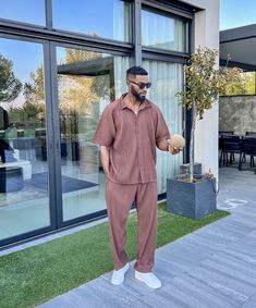 Casual Rich Guy Outfit, Latest African Wear For Men, Vacation Outfits Men, African Wear For Men, Open Collar Shirt, Outfit Choices, Cool Shirt Designs, Latest African Men Fashion