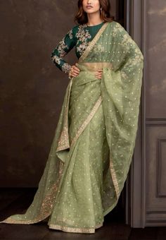 Mehndi Saree, Blouse Designs Saree, Eastern Dresses, Wedding Couture, Fancy Saree, Saree Draping, Traditional Indian Dress