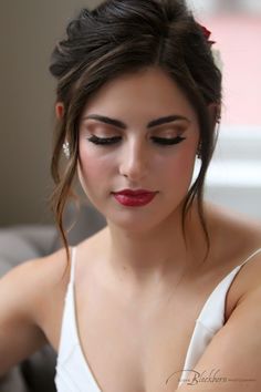 Perfect Wedding Makeup, Amazing Wedding Makeup, Gorgeous Wedding Makeup, Wedding Hairstyles And Makeup, Winter Wedding Photos, Wedding Makeup Tips