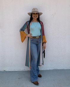 Cowboy Boots Outfit Winter, Outfit Vaquero, Vaquera Outfits, Cowgirl Stuff, Cowgirl Outfit, Western Clothes, Cowboy Girl, Cowgirl Outfits