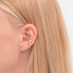 *Buy 2 items, Get 15% OFF your order. Coupon applied at checkout.* A statement gold dome ear cuff. Layer on this ear cuff with your other favorite earrings. No piercing is required. - Hypoallergenic - 18k gold plated - Diameter: 12.5 mm. - Thickness: 7 mm. - 2 Year warranty GIFT WRAP AVAILABLE TO PURCHASE: https://www.etsy.com/listing/902780367/gift-wrap-for-gift-jewelry-pouch-jewelry?ref=shop_home_active_1&pro=1 HOW TO CARE FOR YOUR JEWELRY + All gold plated jewelry has a coat to help from Trendy Adjustable Wrap Earrings, Trendy Internally Threaded Ear Cuff As Gift, Adjustable Ear Cuff For Pierced Ears As Gift, Adjustable Ear Cuff As A Gift, Trendy Clip-on Ear Cuff As Gift, Trendy Clip-on Ear Cuff For Gift, Adjustable Clip-on Ear Cuff For Gift, Minimalist Clip-on Ear Cuff As Gift, Earrings No Piercing