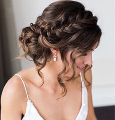 Penteado com topete: 75 ideias certeiras para qualquer ocasião + tutoriais Prom Hair Updo, Quinceanera Hairstyles, Quince Hairstyles, Best Wedding Hairstyles, Long Hair Wedding Styles, Hair 2018, Wedding Hair Inspiration, Short Wedding Hair, Hairstyles For Long Hair