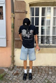 Long Jorts Outfits Men, Mens Summer Fashion 2024, Summer Skater Outfits Men, Black Jorts Outfit Men, Short Outfit Men, Jean Shorts Men Outfit, Summer Outfits Guys, Jorts Outfit Idea Men, Jorts Mens Outfits