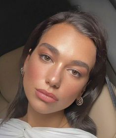 Fresh Makeup, Smink Inspiration, Braut Make-up, Spring Makeup, Bridal Hair And Makeup, Makeup Fashion, Makati, Women Party, Dua Lipa