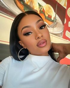 #simple #flawless #queen #face Nude Make Up Black Woman, Simple Professional Makeup, Simple Nude Makeup Looks, Nude Glam Makeup Black Women, Eyebrows Looks, Natural Glam Makeup Looks, Baddie Makeup Glam, Nude Makeup Black Women, Nude Makeup Looks