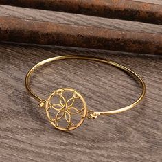 "Our \"signature Medallion\" horseshoe bracelet symbolizing good luck and protection is showcased in the round with side hook. An elegant way to wear equestrian jewelry and show your passion - pliable bangle fits most. Look for our matching earrings! 14K Gold Vermeil  Cast \"Horseshoe Medallion\" Side Hook Medallion Dia: Approx .8\"  Fits Most - 6.5\"" Horseshoe Necklace Gold, Equestrian Bracelet, Horseshoe Bracelet, Horseshoe Earrings, Horse Bracelet, Horseshoe Necklace, Equestrian Jewelry, Infinity Design, Two Rings