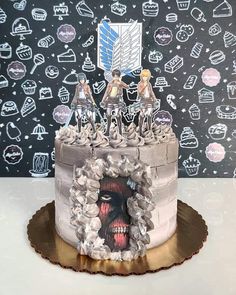 a birthday cake with an image of people on top and the words star wars above it