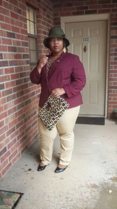 Fashionable Outfits, Thrift Shopping, Ssbbw Jeans, Style Board, Khaki Pants, Personal Style, Plus Size, Fashion Outfits, Pants