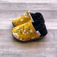 Spring Gift Booties With Soft Sole, Spring Brown Booties With Soft Sole, Casual Booties With Soft Sole As Gift, Casual Round Toe Moccasins, Casual Moccasins With Round Toe For Playtime, Casual Round Toe Moccasins For Playtime, Peacock Baby, Handmade Moccasins, Soft Sole Baby Shoes