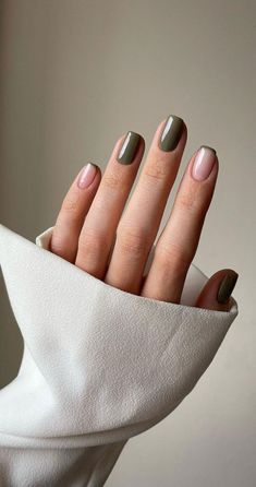 2. Olive Short Nails These charming fall nail art ideas offer a delightful way to embrace the beauty and coziness of the autumn season. Whether you prefer subtle elegance or playful whimsy, there's a fall-inspired design to adorn your tips and infuse your look with the magic of this enchanting time... #autumnnails Nail Designs Pictures, Simple Fall Nails, Minimal Nails, Short Nails Art, Cute Summer Nails, Thanksgiving Nails, Fall Nail Art, Short Nail Designs, Neutral Nails