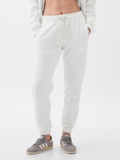 Vintage Soft Classic Joggers Comfortable Relaxed Fit Joggers With Soft Texture, Gap Cotton Athleisure Sweatpants, Gap Relaxed Fit Athleisure Pants, Sporty Gap Joggers For Loungewear, Gap Cotton Sweatpants For Loungewear, Gap Sweatpants With Elastic Waistband For Loungewear, Gap Sporty Sweatpants With Elastic Waistband, Gap Relaxed Fit Joggers With Elastic Waistband, Gap Joggers With Elastic Waistband