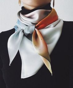 2023 Scarf Outfit, Scarf Professional Outfit, How To Wear A Spring Scarf, Scarf Spring Outfit, Tube Scarf How To Wear A, Elegant Scarf Tying, Styling Silk Scarf Outfits, Wear Scarf How To, Tie A Silk Scarf Around Your Neck