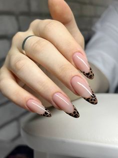 Almond Nails Leopard Print, Nails Leopard, Leopard Nail Art, Cheetah Nail Designs, Cheetah Print Nails, Autumn Looks, Maroon Nails, Cheetah Nails