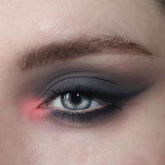 Grey Eye Makeup, Grey Makeup, Grey Eyeshadow, Grey Eyes, Eye Makeup Pictures, Colorful Eye Makeup, Black Makeup, Makeup Eye Looks