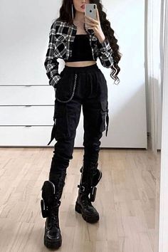 Women’s Punk Fashion, Cute Female Outfits Aesthetic, Edgy Dark Outfits, Grunge Plaid Outfit, Alice In Borderland Inspired Outfits, Outfit Ideas Techwear, Cute Summer Grunge Outfits, Artistic Outfit Ideas