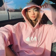 Cute Hooded Hoodie For Loungewear, Cute Oversized Hoodie For Fall, Cute Oversized Hooded Sweatshirt, Cute Winter Streetwear Sweatshirt, Oversized Cute Hooded Sweatshirt, Cute Winter Sweatshirt For Streetwear, Trendy Hooded Fleece Sweatshirt, Trendy Fleece Hooded Sweatshirt, Cute Hoodie Sweatshirt For Streetwear