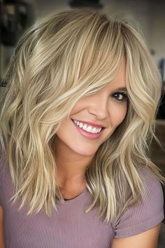 Tousled Waves With Highlights Wavy Hair With Highlights, Flat Hairstyles, Medium Fine Hair, Shoulder Length Hair Cuts With Bangs, Fine Flat Hair, Hair Cut Ideas, Pump Up The Volume, Thick Hair Styles Medium, Textured Haircut