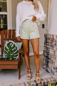 - Let your style blossom in these darling shorts! - Fully lined material with an abstract floral pattern - Functional side pockets - Side zip closure - A figure flattering silhouette that ends in straight upper-thigh length hemlines High Waist Shorts, Neon Orange, Abstract Floral, Hip Length, High Waisted Shorts, Side Zip, Wrap Dress, Floral Pattern, High Waist