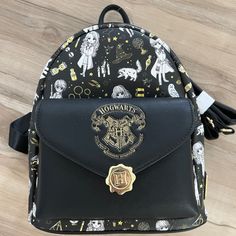 Backpack Is Made Of Vegan Leather And Has Adjustable Shoulder Straps, Sturdy Metal Hardware. Brand New Never Used Hogwarts Backpack, Sleeping Beauty Fairies, Magical Elements, Harry Potter Items, Sequin Backpack, Louis Vuitton Multi Pochette, Hogwarts Crest, Disney Princess Dresses, Loungefly Bag