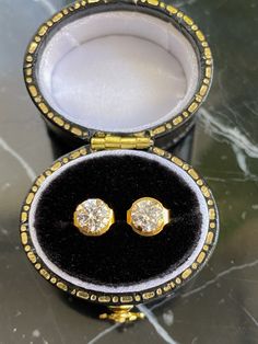 These stunning vintage cubic zirconia pushback studs were such an incredible find. Set in 14k yellow gold these studs look like the real deal for a fraction of the price. They are classic and timeless. *4.5 mm (cubic zirconias) *14k yellow gold Cz Stud Earrings, Cz Earrings, Studio City, Cz Diamond, Gold Studs, Diamond Studs, Jewelry Earrings Studs, Favorite Jewelry, Cubic Zirconia