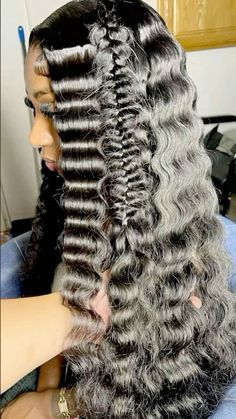 Crinkle Hair Hairstyles, Fishtail Braid With Curls, Soft Crimps, Unique Wig Hairstyles, Hair Thread, Front Hairstyles, Walking Aesthetic, Wave Hairstyles, Frontal Wig Hairstyles