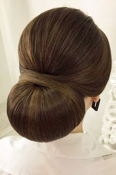 Updos for long hair are timeless hairstyles that never go out. And such hairstyles are super versatile because depending on the occasion, you can either dress them up or dress them down. Plus, if chosen wisely, an updo will always enhance your appearance. Check out our photo gallery to pick pretty and chic updos for the upcoming events. #weddinghairstyles Hairstyle Ideas For Long Hair, Ideas For Long Hair, Trendy Updos, Updos For Long Hair, Elegant Updo, Stand Out From The Crowd, Hairstyle Ideas, Perfect Hair, Long Hair