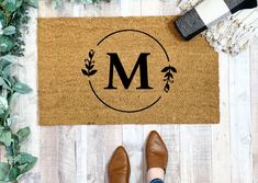 Custom Initial Doormat with Flowers Doormat Layering, Summer Doormat, Spring Doormats, Door Mat Diy, Monogram Door Mat, Modern Floral Design, Gift For Newlyweds, Halloween Door Mat, Christmas Doormat