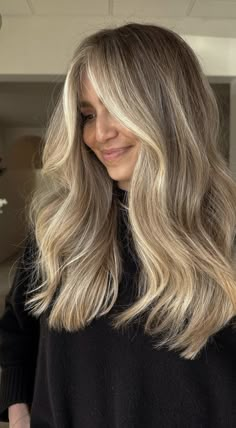 Cameron Wimberly Hair, Long Haircuts Blonde, 2025 Blonde Hair, Autumn Blonde Balayage, Lived In Natural Blonde, Light Brown With Dimension, Blonde To Dark Blonde Before And After, Blonde Hair With Natural Roots, Blonde Autumn Hair