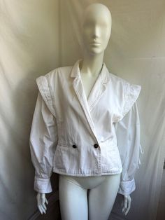 Vintage white fitted jacket from Jil Sander. Sleeves with lace up. The oversized fit and drop shoulders Size 38 tag, fits like S-L Condition 6/10 (last photo) Underarm to underarm - cm/" Length from the back - cm/" Sleeve length from seam - cm/" Sleeve length from collar - cm/" Waist - cm/" 📍 follow the shop on Instagram: @𝚔𝚘𝚛𝚊𝚛𝚎_𝚟𝚒𝚗𝚝𝚊𝚐𝚎 All measurements taken with garment lying flat.  Vintage sizes vary greatly! We recommend comparing measurements with a similar style garment you Fitted Jacket, White Jacket, Workout Jacket, 80s Fashion, Jil Sander, Sanders, White Vintage, Vintage 90s, Ukraine