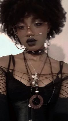 Bambi Makeup, Black Alt, Afro Goth, Anime Ocs, Afro Punk Fashion, Goth Subculture, Trad Goth, Alt Style, Goth Women