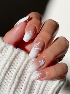 Inspirational Nails, Snowflake Nail Design, Winter Nails Acrylic, Christmas Nails Easy, Christmas Gel Nails, Snowflake Nails, Christmas Nails Acrylic, Her Nails, Winter Nail Designs