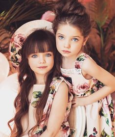 Anne Geddes, Fashion Kids, Children Photography, Kids Hairstyles, Kids And Parenting, Baby Fashion, Girl Fashion, Flower Girl, Kids Fashion