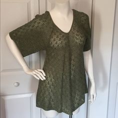 Open Weave Sweater By United States Sweaters. The Color Is Actually Called "Sea Turtle". Tunic Length, Size Small. 28" Long, Middle Of The Hem Is Just A Bit Longer. 14" Across. New With Tags! Open Weave Sweater, Green Tunic, Open Weave, Tunic Length, Tunic Sweater, Green Sweater, Sea Turtle, Colorful Sweaters, Sweater Top