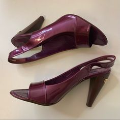 4.5” Heel Good Overall Condition. Very Minimal Sign Of Wear. Beautiful Bordeaux Color Shoes Louis Vuitton, Bordeaux Color, Open Toe Heels, Louis Vuitton Shoes, Chunky Heel, Chunky Heels, Women's Shoes Sandals, Bordeaux, Patent Leather