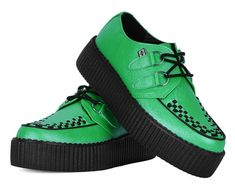 Out-of-this-world style in the Green Metallic Viva Mondo Creepers. Its vegan-friendly green metallic upper and punk-inspired design will have you turning heads, while its platform sole adds a touch of fashion-forward appeal. Sits on our lightweight VIVA mondo sole that is approximately 1 ¾” at the heel and 1 ¼” in the front. Has removable memory foam padding for added comfort. Vegan Sandals, Vegan Boots, Toddler Accessories, Punk Inspiration, Sandal Platform, Platform Slippers, Vegan Shoes, Boots And Sneakers, Creepers