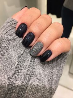 Black Shellac Nails, Black Gel Polish, Manicure Products, Shellac Nail Designs, Black Gel Nails, Grey Nail Designs, Unghie Nail Art, Polish Manicure, Trendy Nail Art Designs