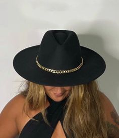 -Pinched gold chain fedora Black Fedora, Concert Outfit, Gold Chain, Fedora, Gold Chains, Concert, Chain, Outfit Inspo, Gold